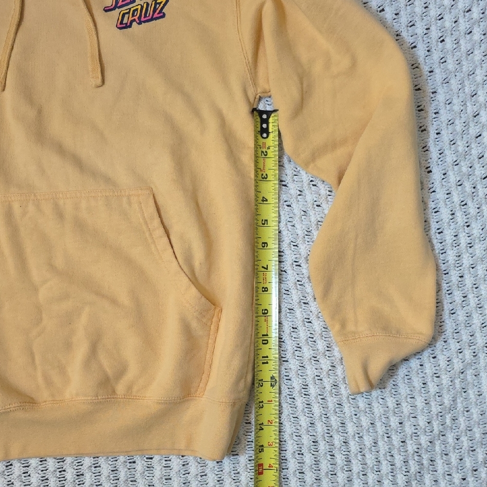 Santa Cruz Skateboards Small Pale Yellow Crewneck Hoodie - Picture 3 of 6